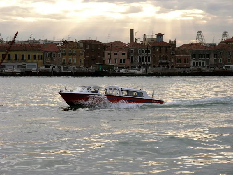 Navigating the Vaporetto